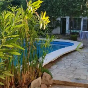 Hermosa Habitación Con Parque Y Piscina Habitación en casa particular